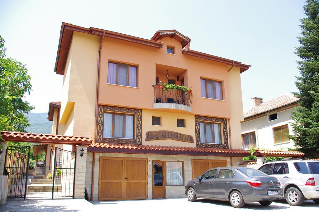Hotel Complex Diana Cherven  Esterno foto
